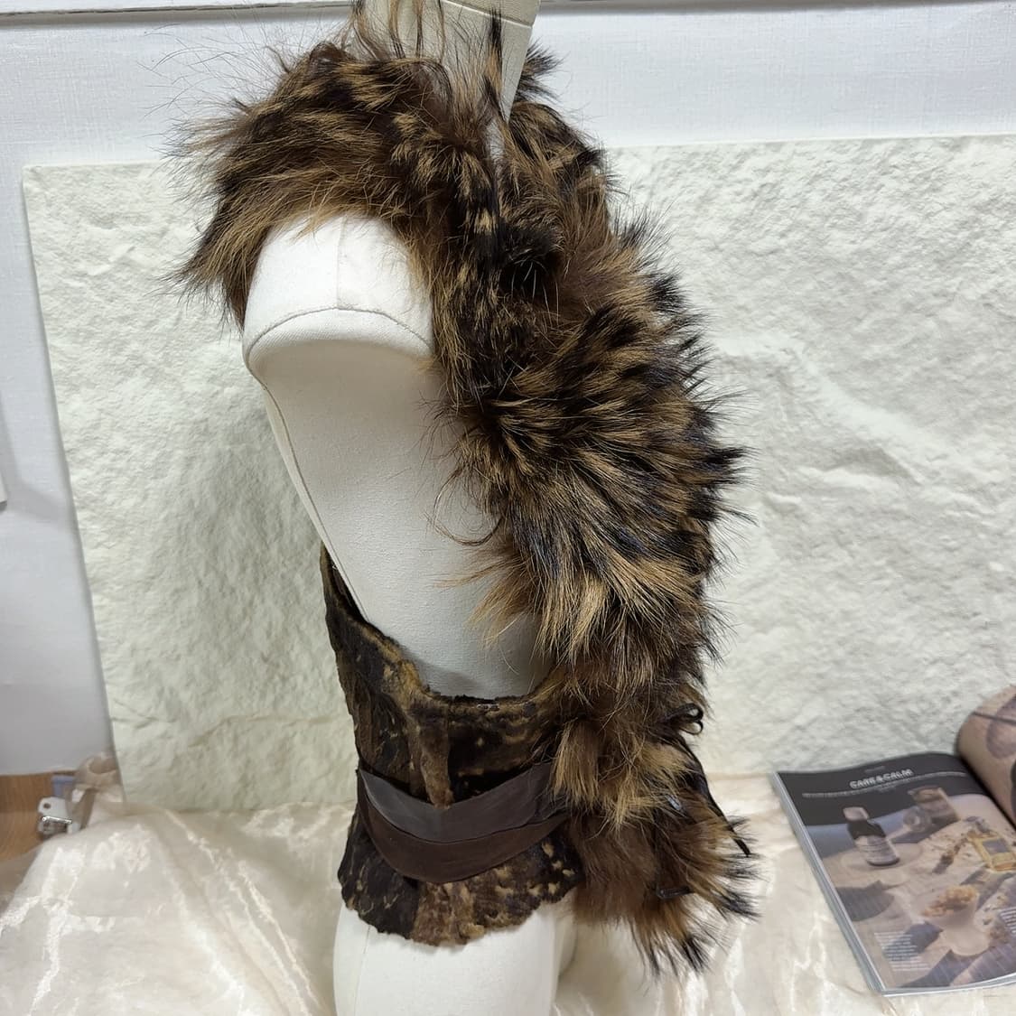 빈티지 고딕 밀레니엄 라쿤퍼 염소새끼털 양가죽 조끼 베스트 상품이미지2