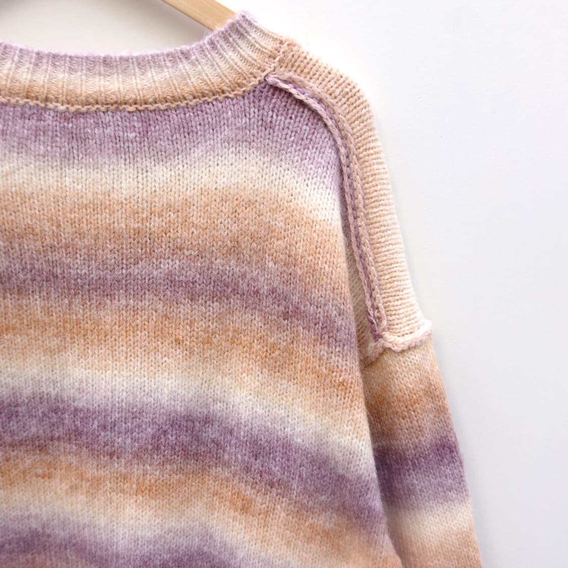 라일락 밀크티 루즈 니트 상품이미지6