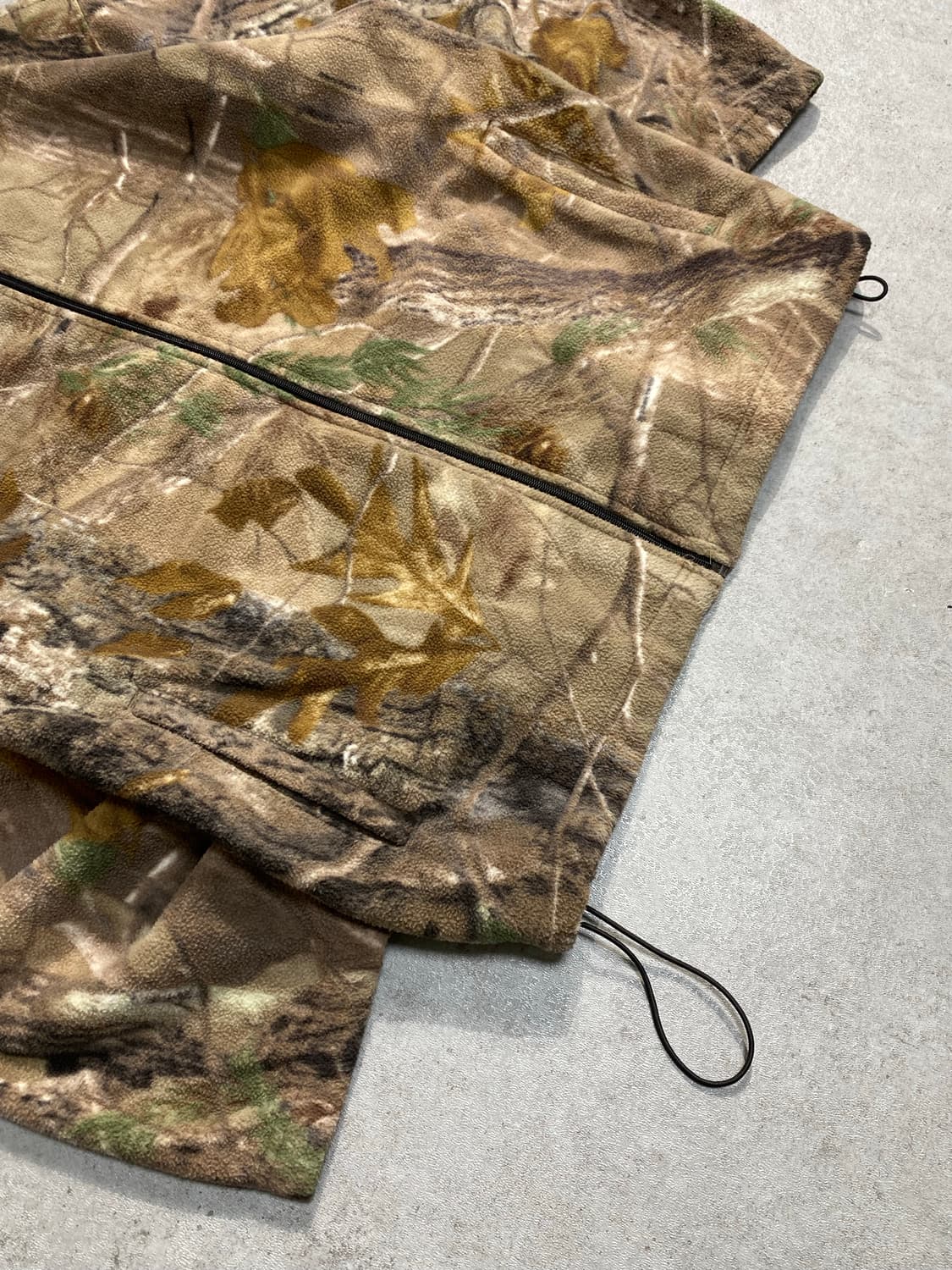 [L] Wallo 리얼트리 패턴 플리스 집업 자켓 상품이미지3