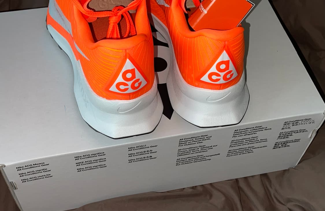 나이키 ACG 울트라플라이 트레일 오렌지색 285mm  새 제품 상품이미지2