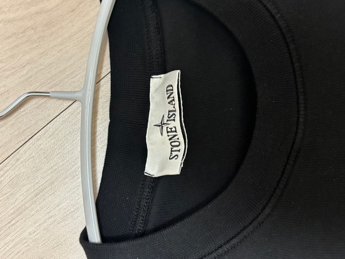 스톤아일랜드  26ss 맨투맨 L 상품이미지4