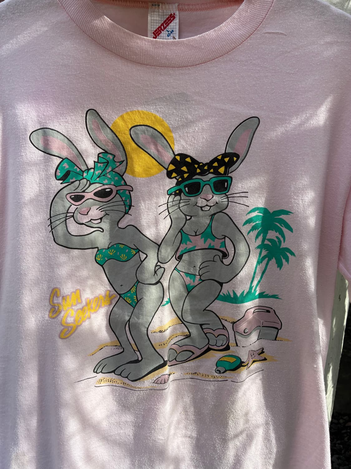 90's Jerzees Sun Seekers Bunny Graphic T 상품이미지1