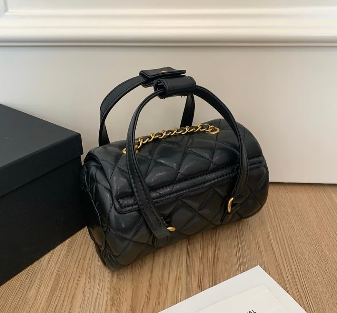 샤넬 vip 노벨티 미니 볼링백  상품이미지6