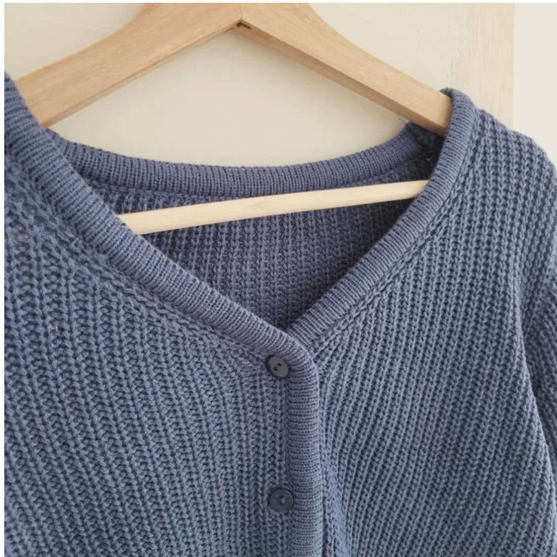 네이비 하찌 브이넥 크롭 가디건 상품이미지2