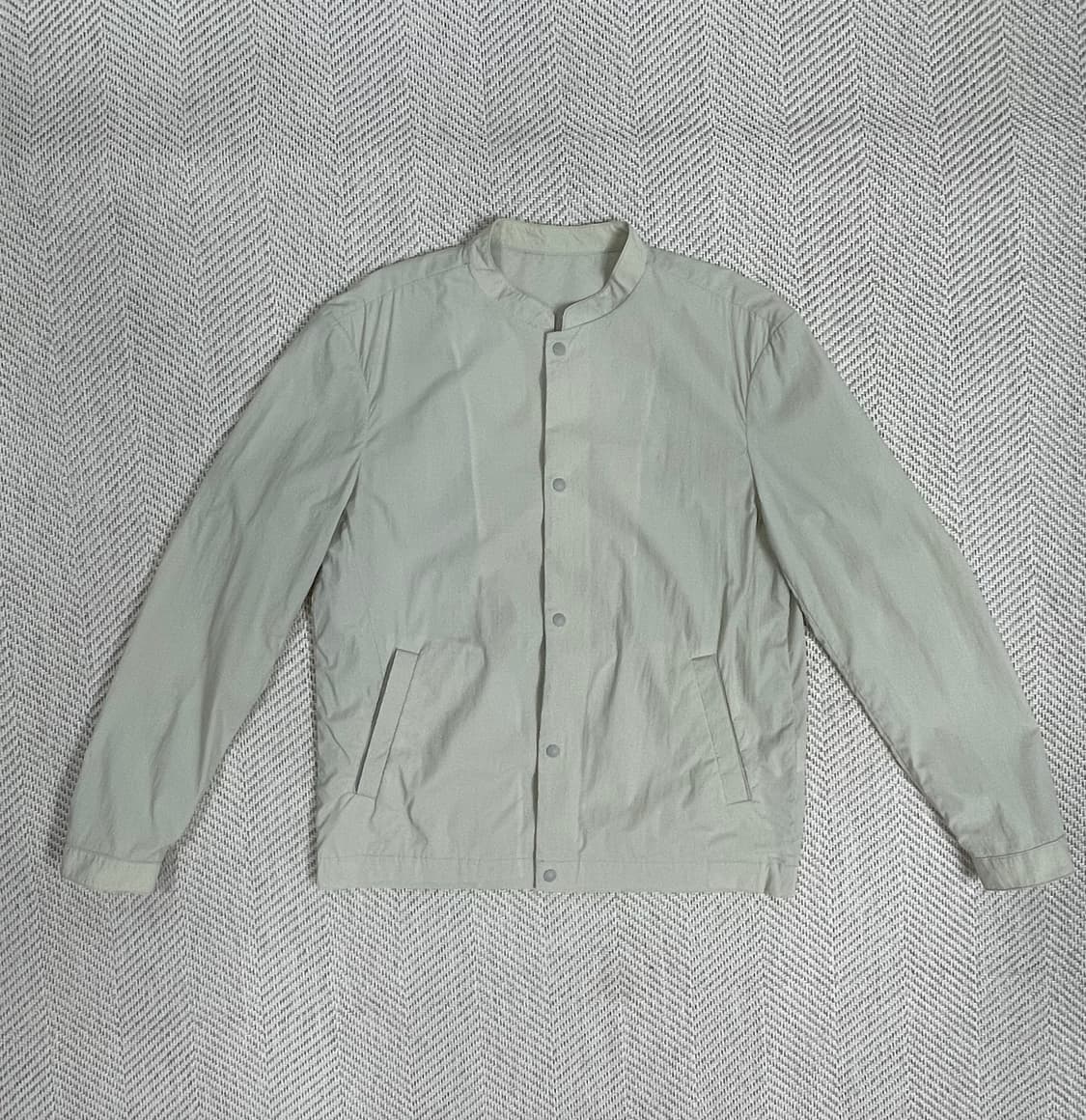 마인드브릿지 베이지색 블루종 자켓 95사이즈 상품이미지1