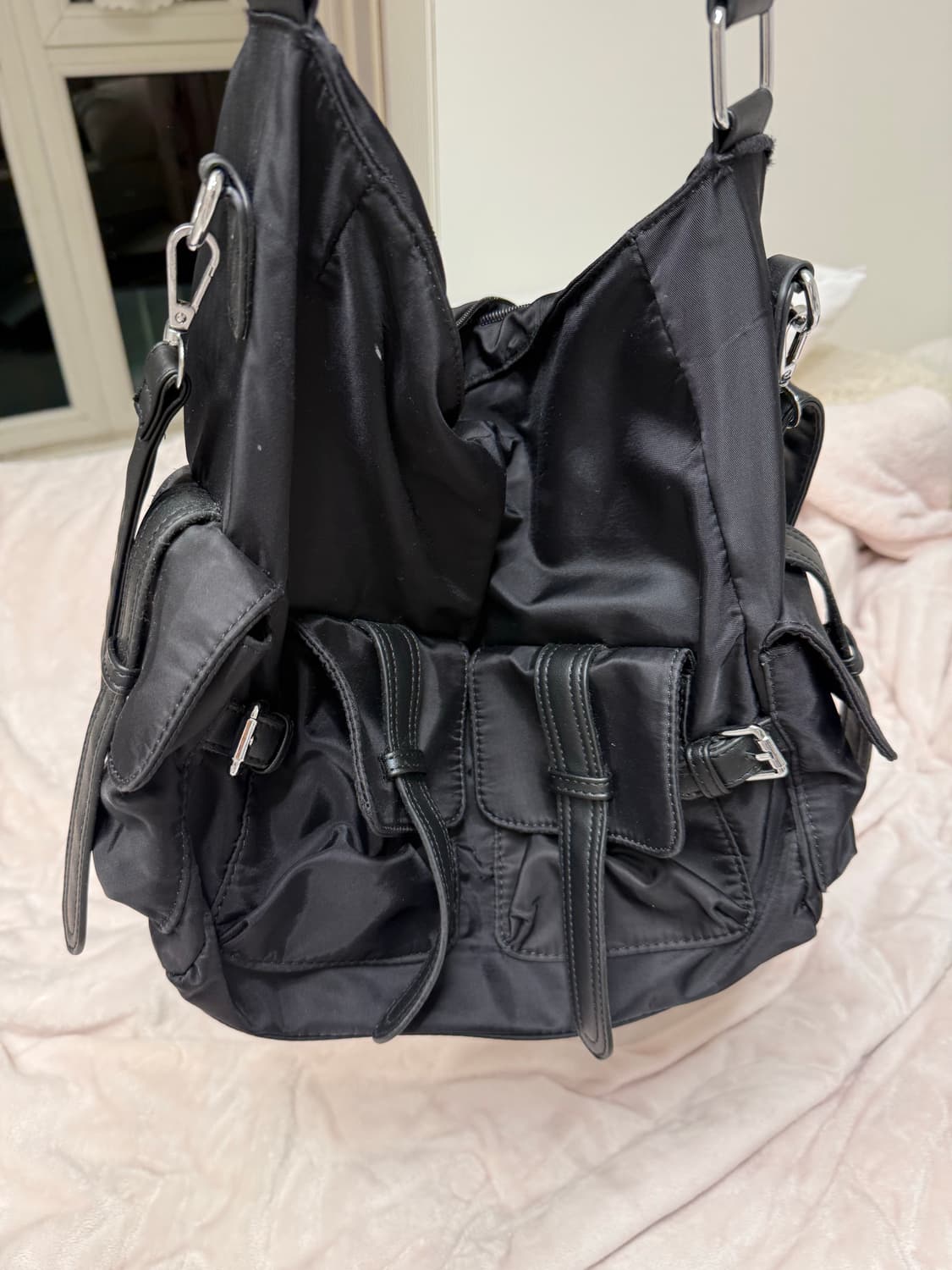 블랙 나일론 숄더백 상품이미지3