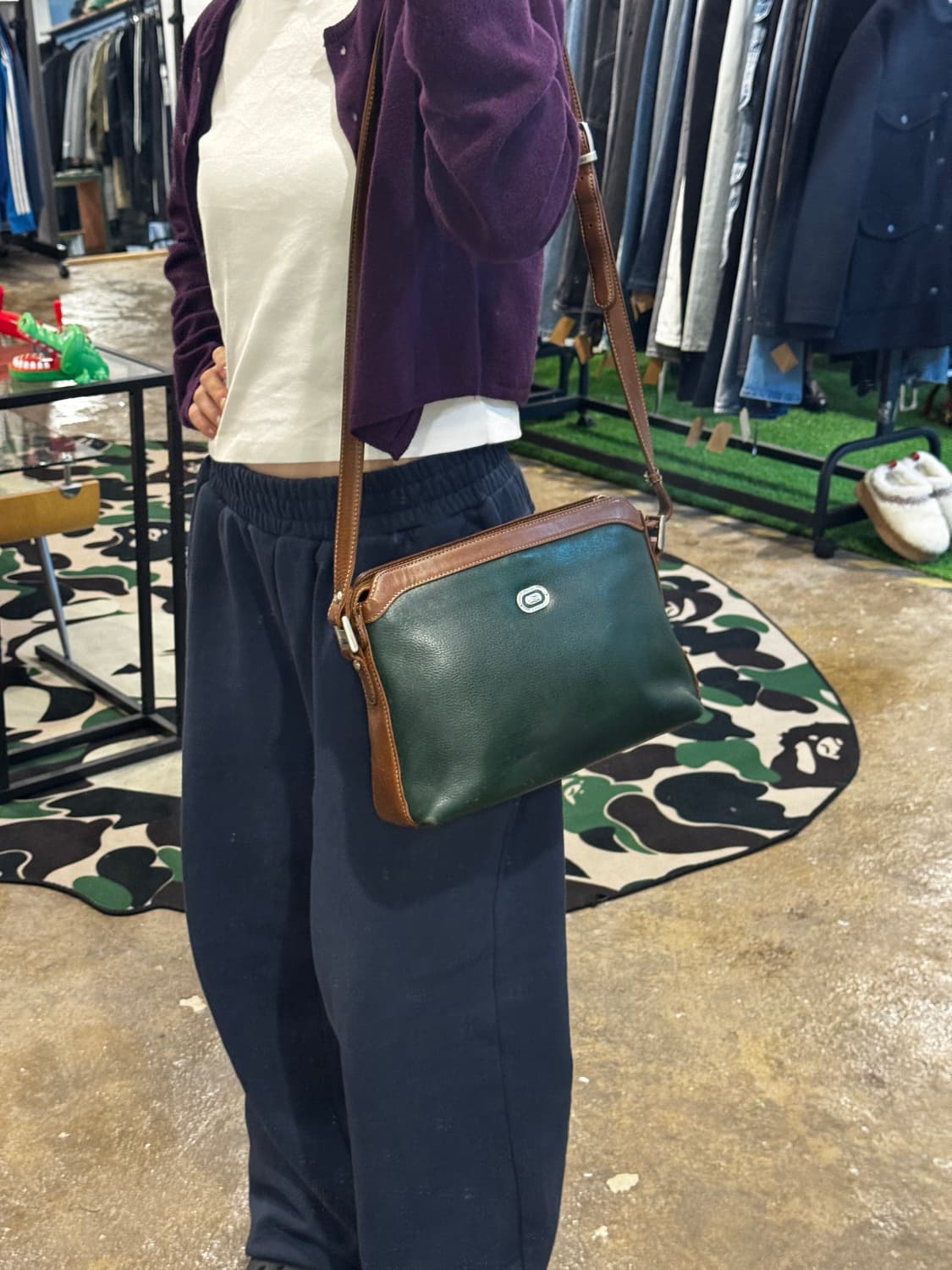 라코스테 클래식 가죽 크로스백 상품이미지8