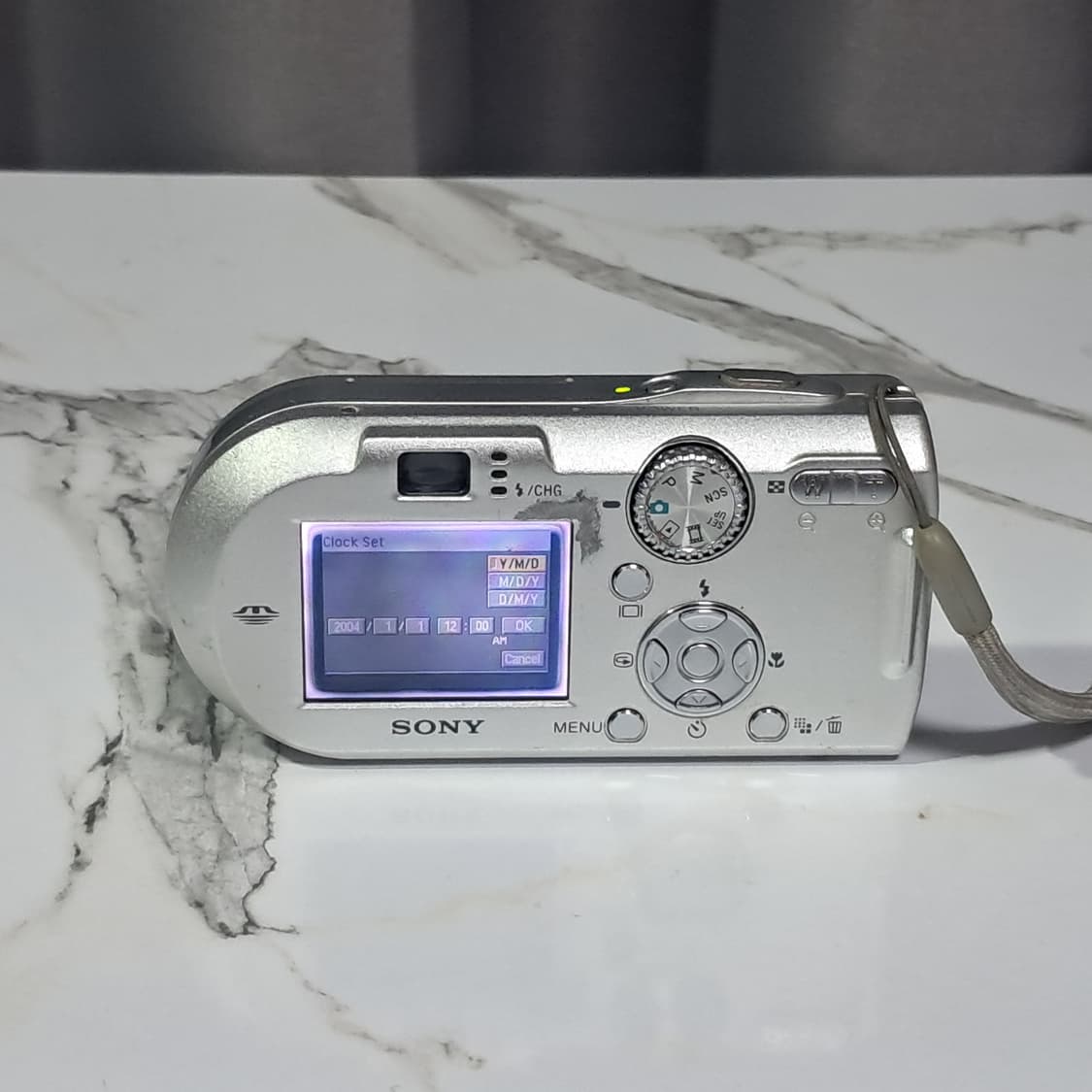 소니 디지털 카메라 사이버샷 DSC-P150 하자 있음 상품이미지5
