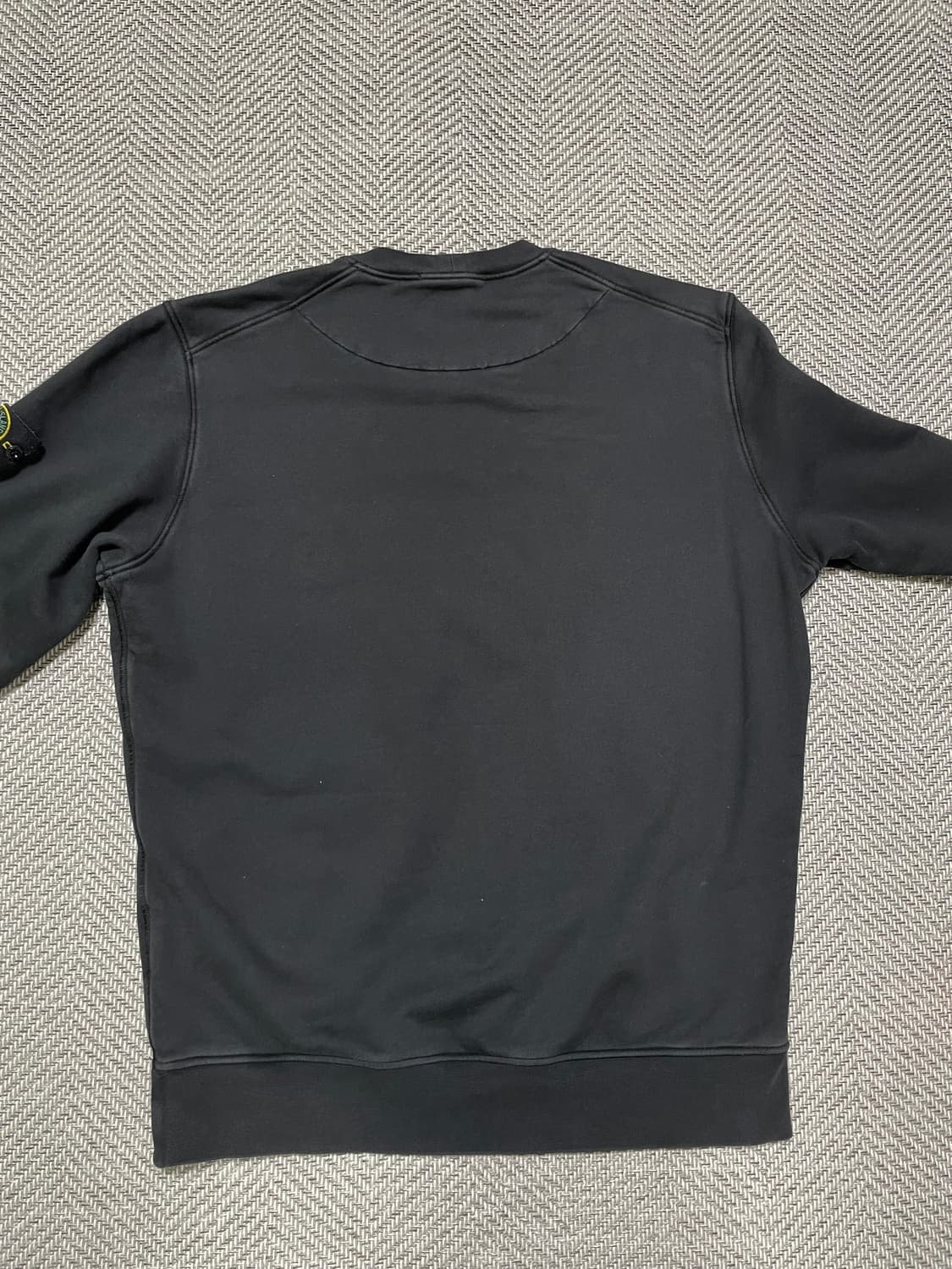 25FW스톤아일랜드 맨투맨 105-XL블랙 상품이미지2