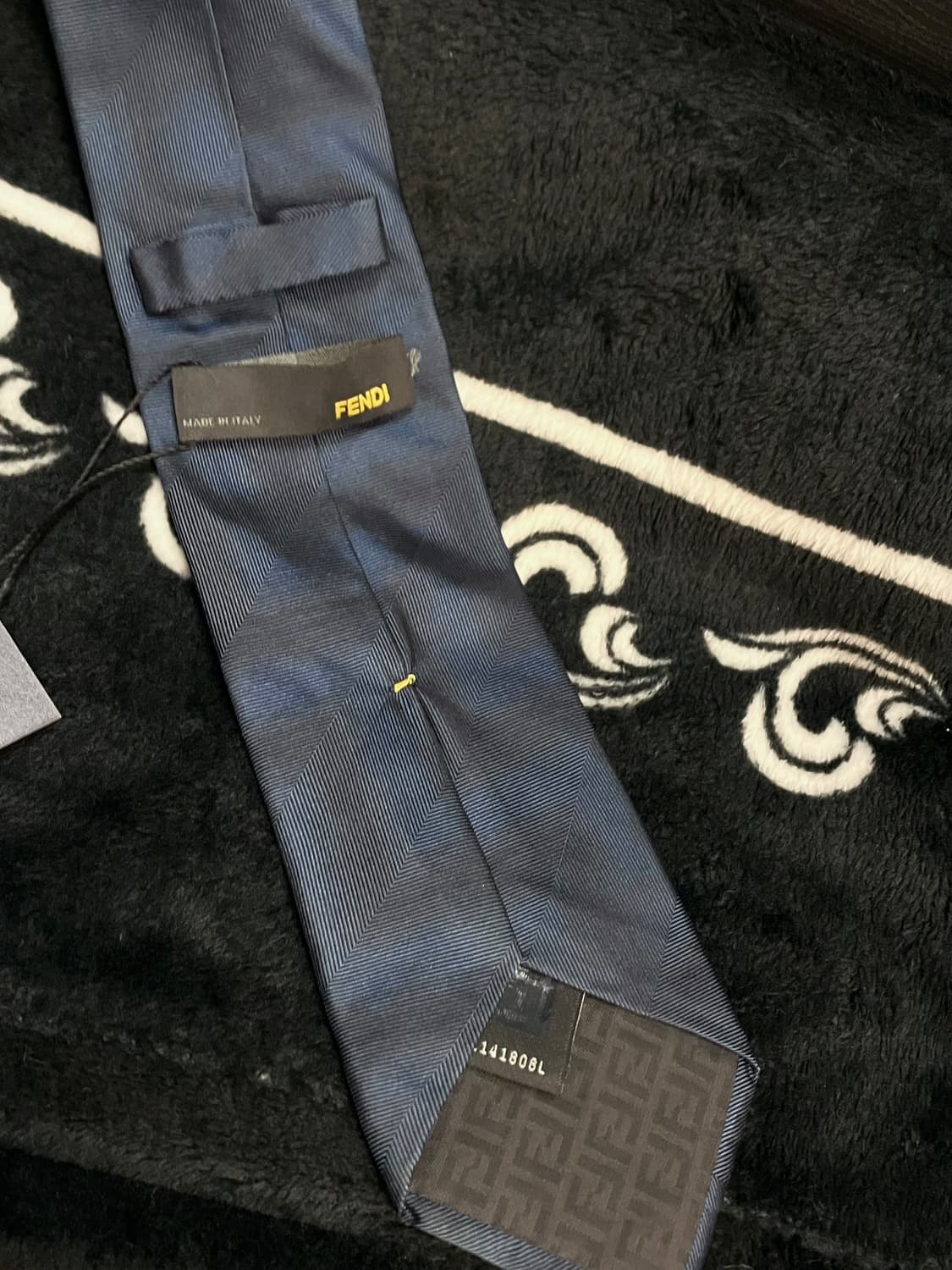 펜디 실크 넥타이 네이비  #csz3208 상품이미지3