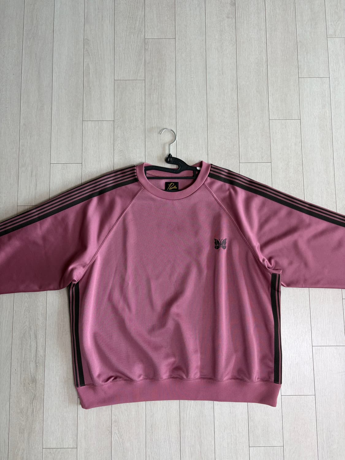 니들스 맨투맨 크루넥 L 상품이미지1