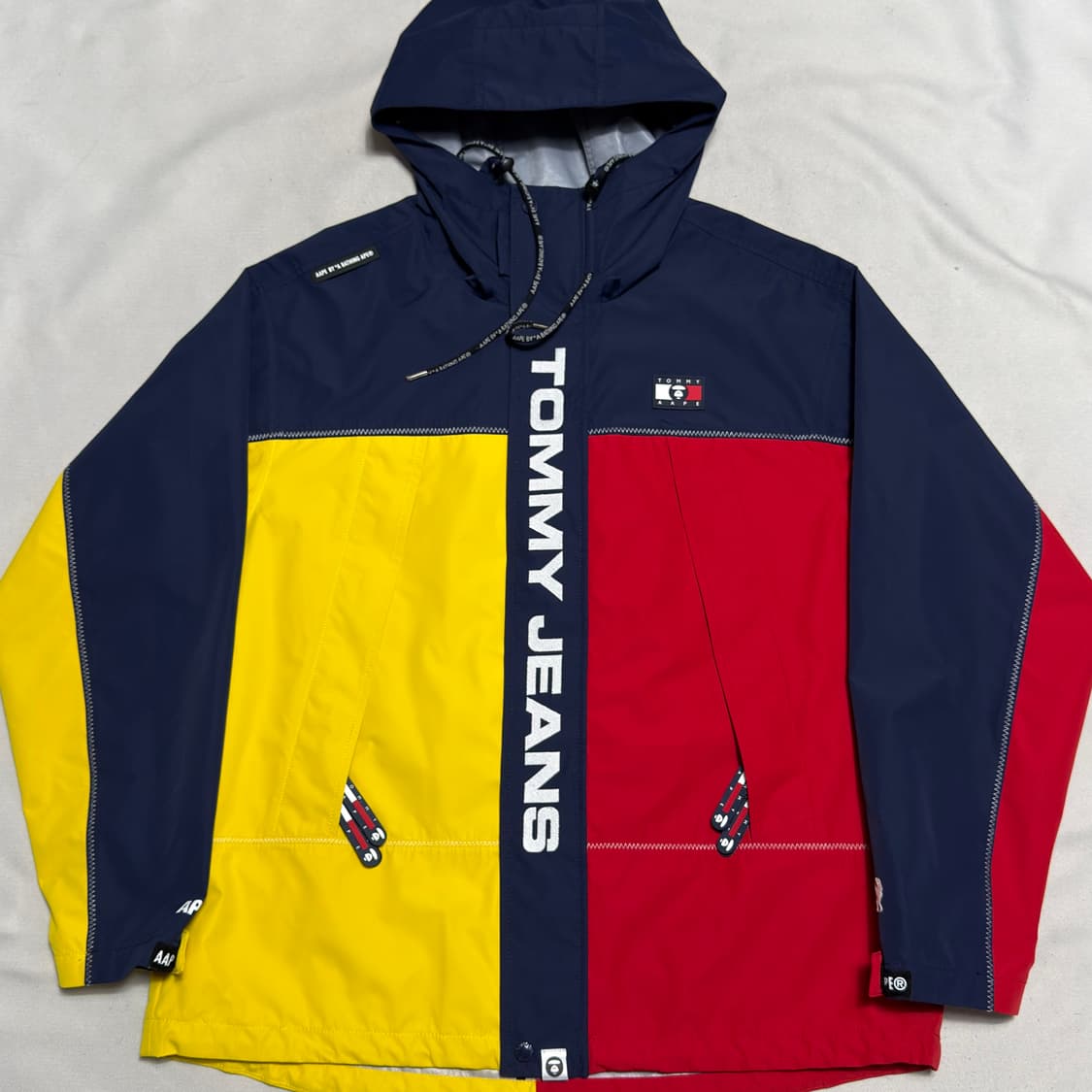🫶🏻 베이프 X 타미 진스 콜라보 배색 바람막이🫶🏻 상품이미지1