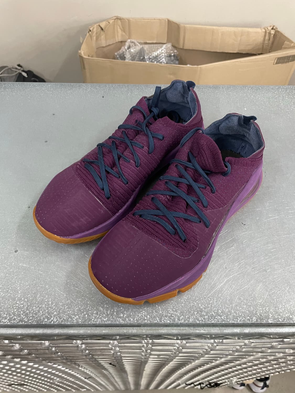 언더아머 UA 커리 4 로우 280 상품이미지2