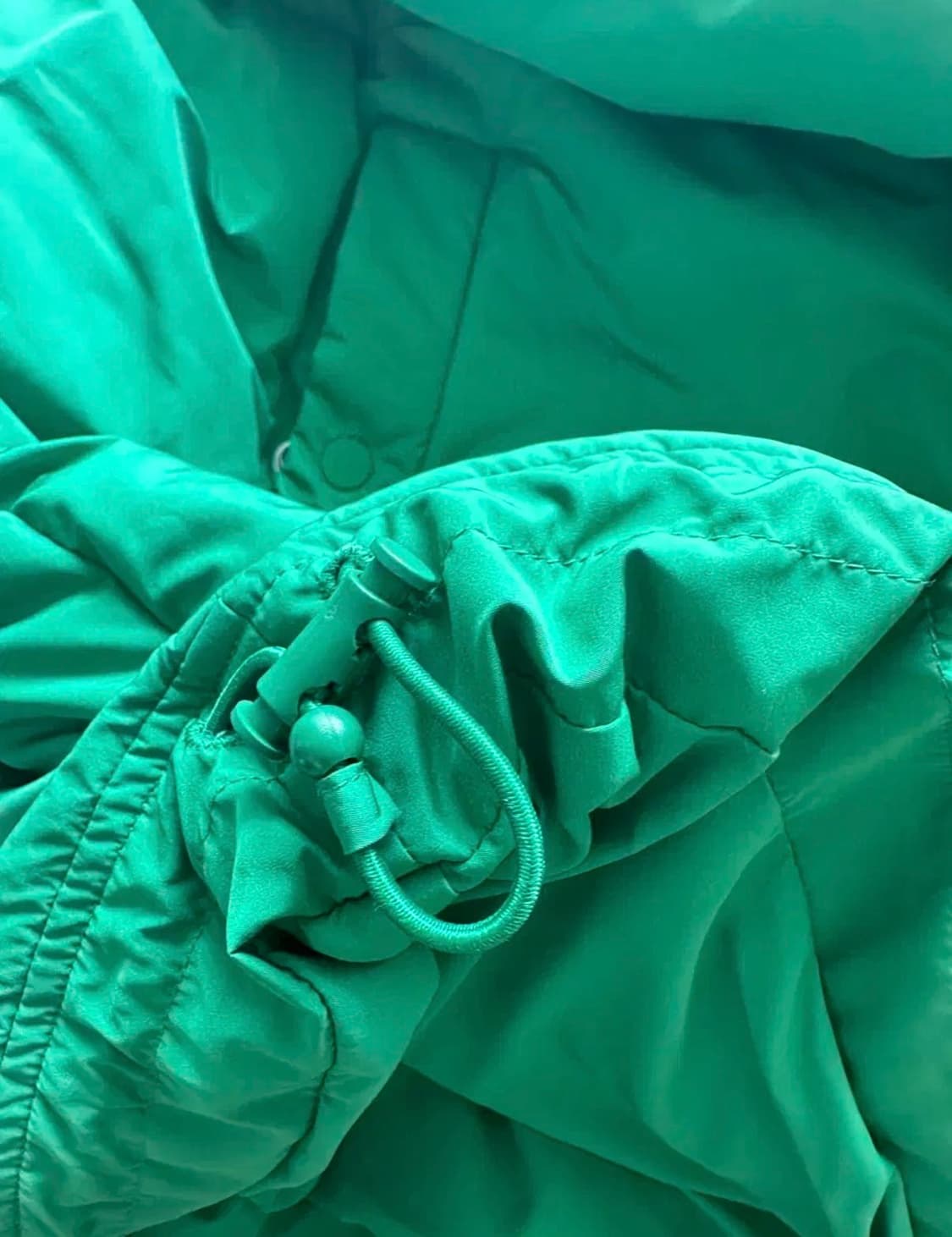 코스 보테가맛 그린 숏푸퍼 패딩 상품이미지4