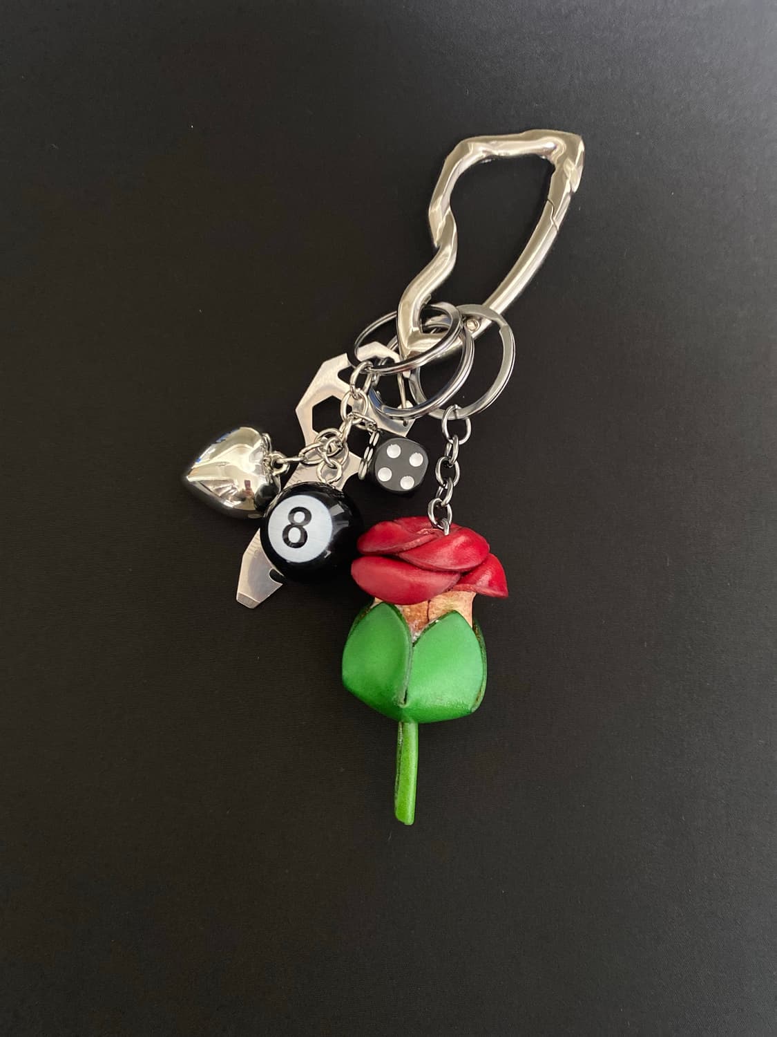 레트로 8볼 장미 키링 상품이미지1