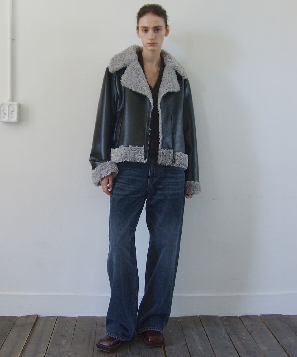 엔오르 블랙 무스탕 판매합니다 상품이미지1