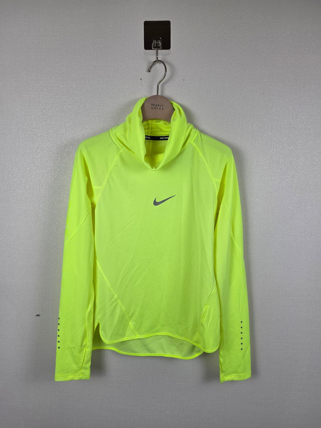 [새상품] 나이키 러닝 여성 에어로리액트 기능성 티셔츠 S 상품이미지1