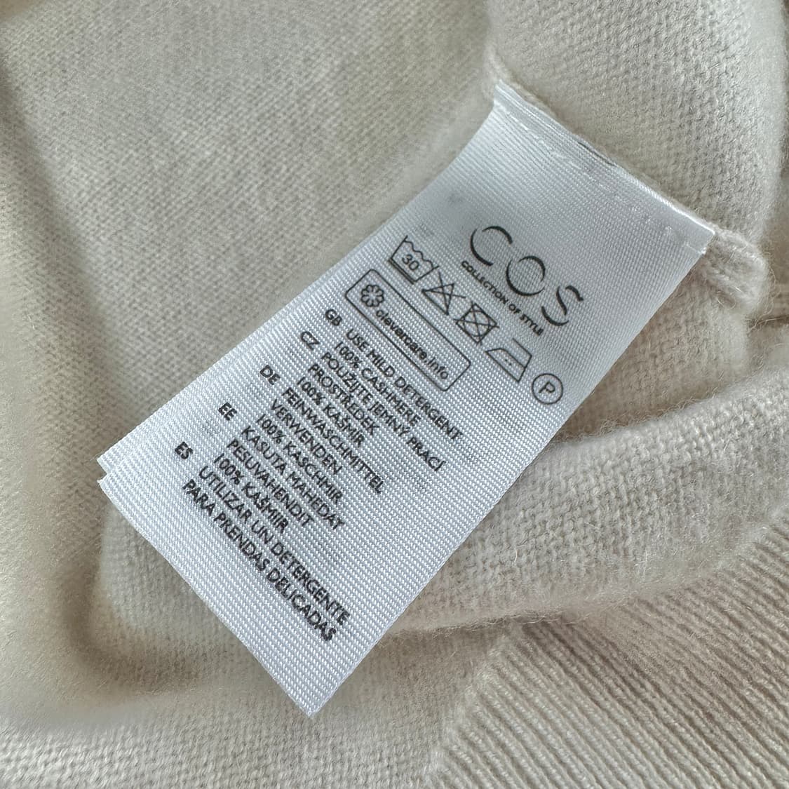 코스 COS 루즈핏 터틀넥 캐시미어 니트 상품이미지3