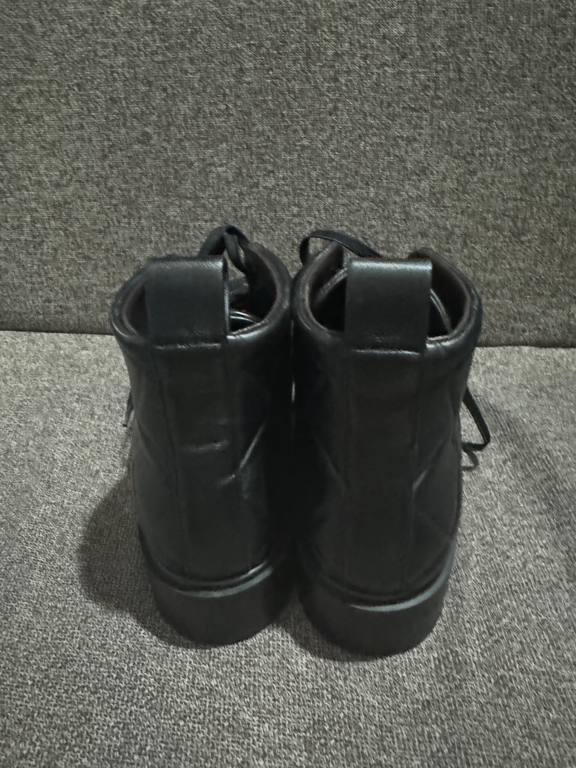 보테가베네타 퀄팅 스트러트 부츠 스니커즈 판매 상품이미지4