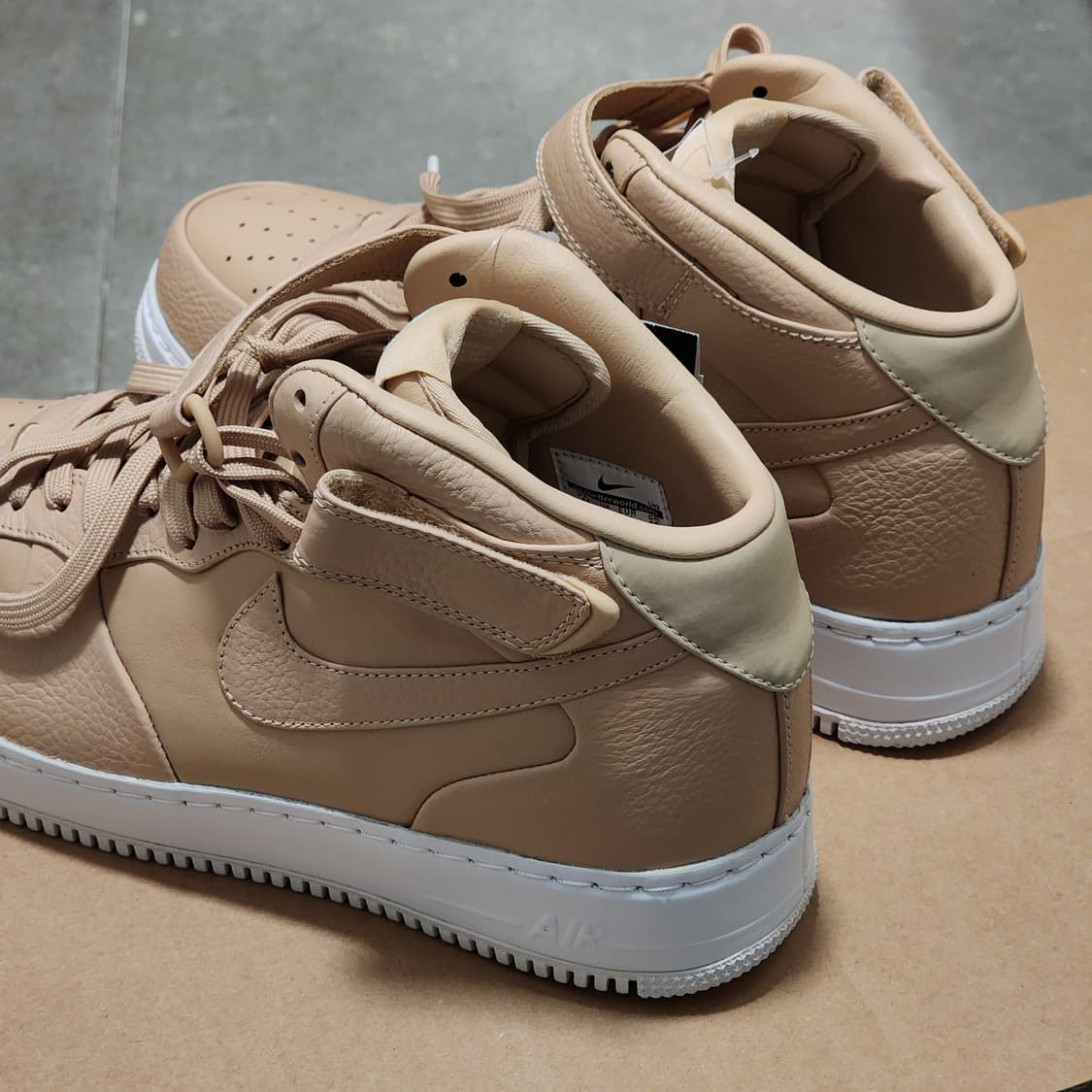 나이키랩 에어포스원 미드 바체타 탠 상품이미지5