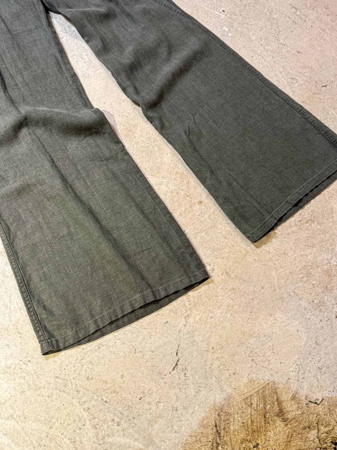 Khaki Zip Cargo flare pants  카키 플레어 카고팬츠 상품이미지5