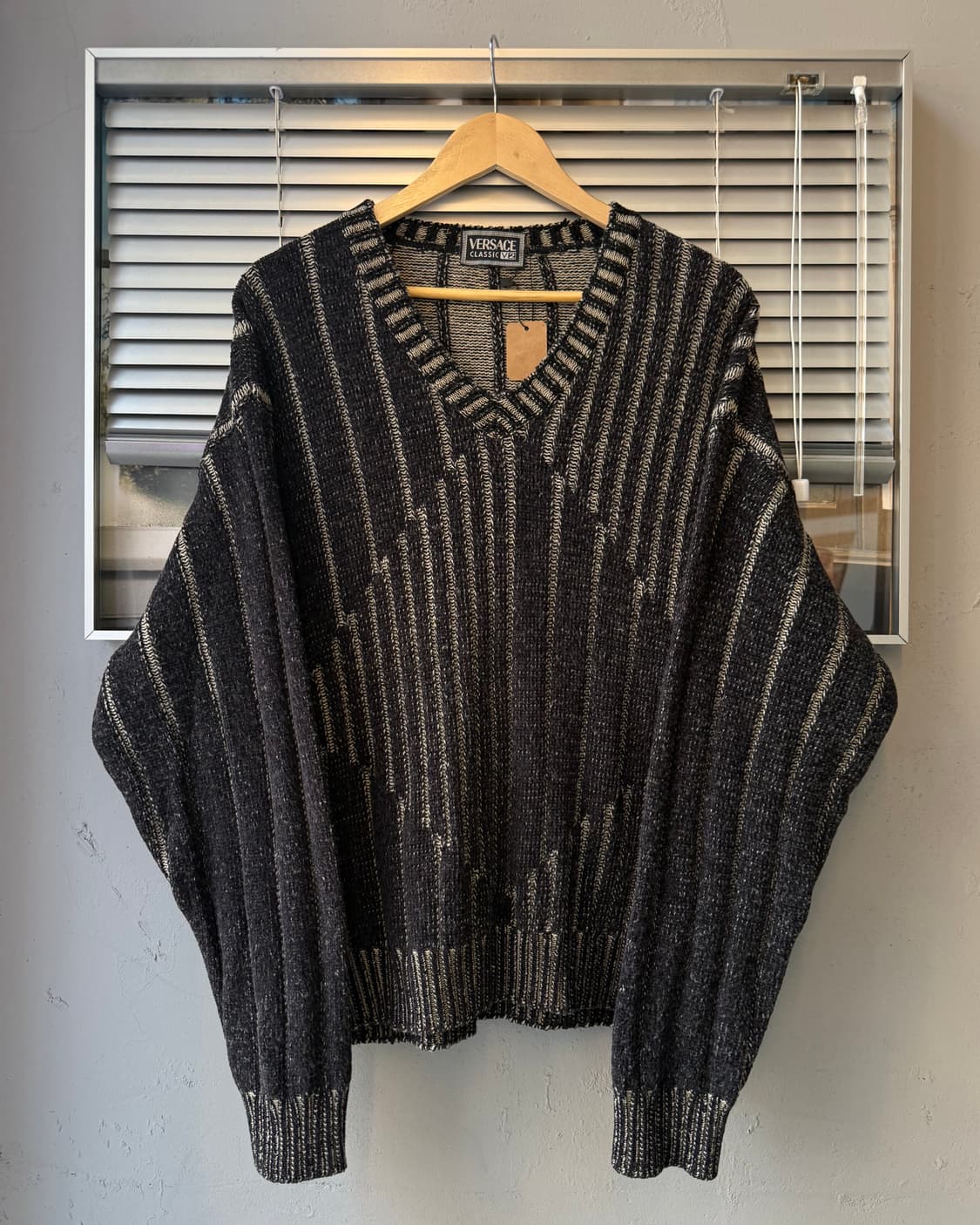 VERSACE V-neck cable knit 상품이미지1