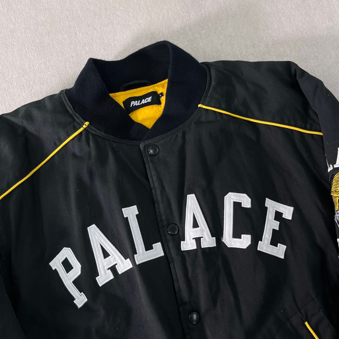 105 팔라스 22ss 고트 바시티 자켓 상품이미지3