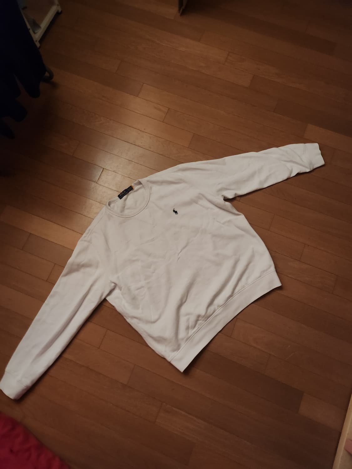 폴로 흰색 맨투맨 상품이미지1