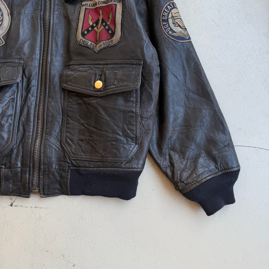 90s 카우하이드 레더 G-1 봄버 자켓 상품이미지4