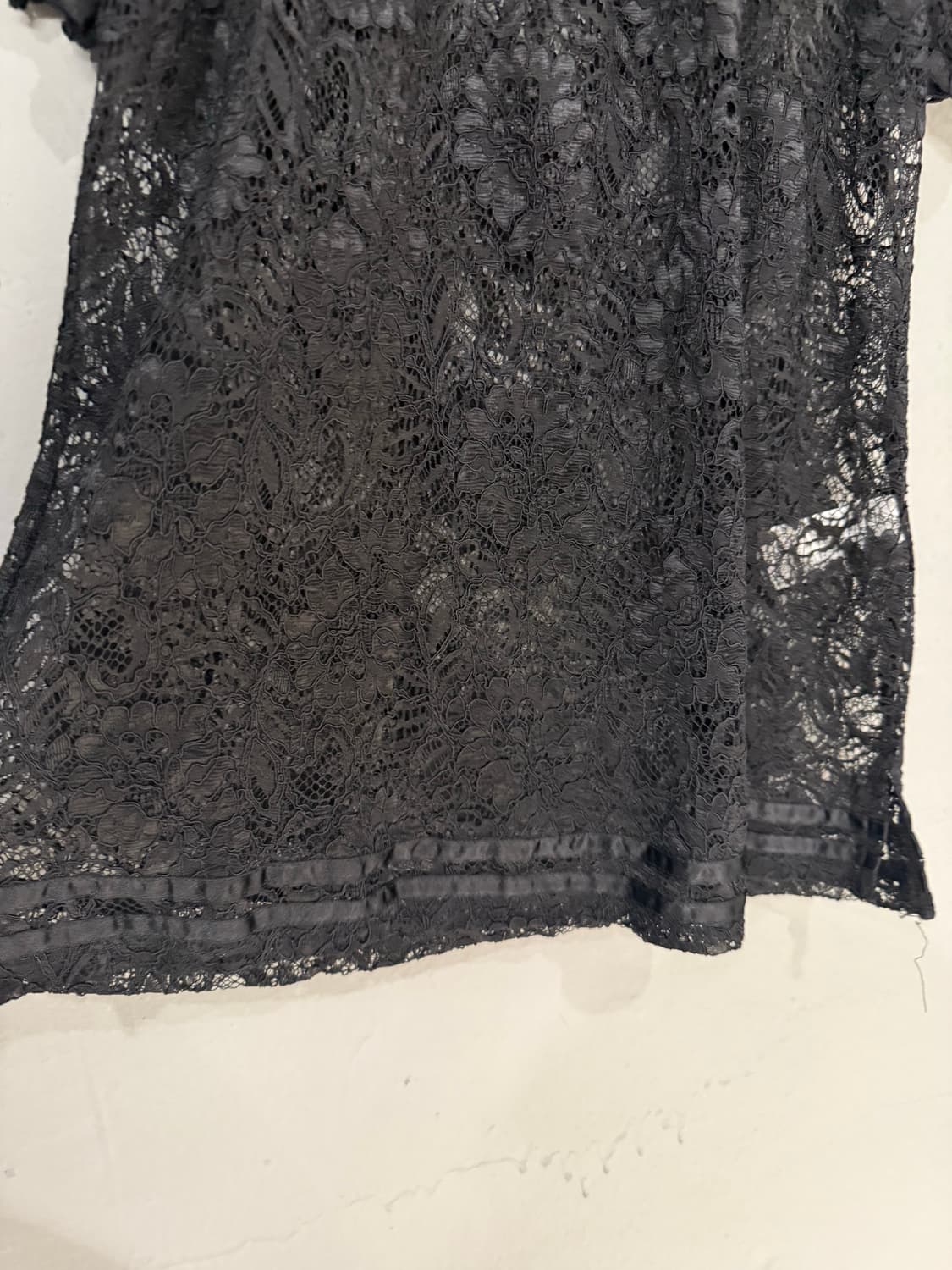 see-through pattern off-shoulder top 상품이미지5