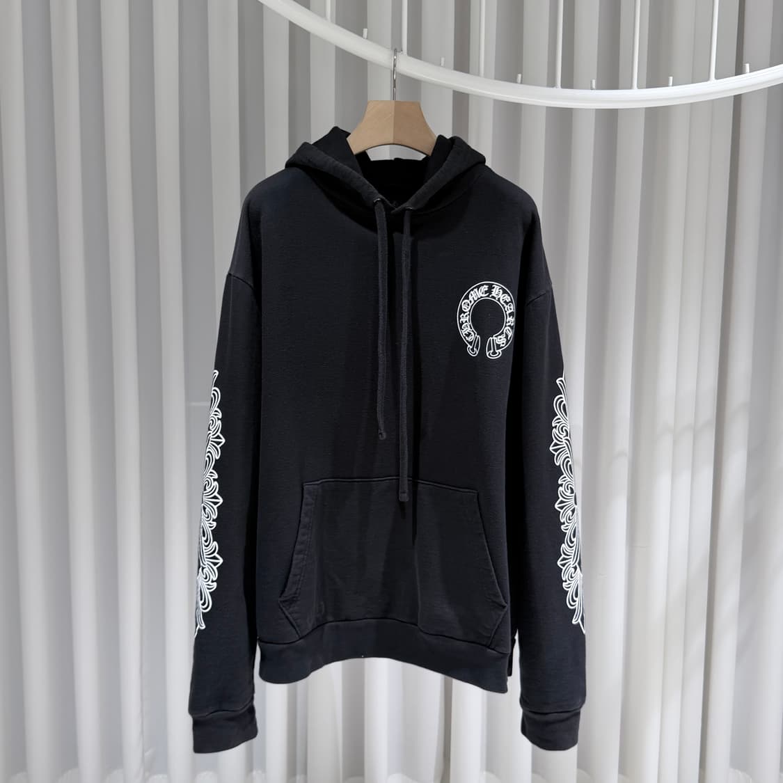 (A+/XL) / 크롬하츠 플로랄 홀스슈 말굽 후드티 블랙 상품이미지1