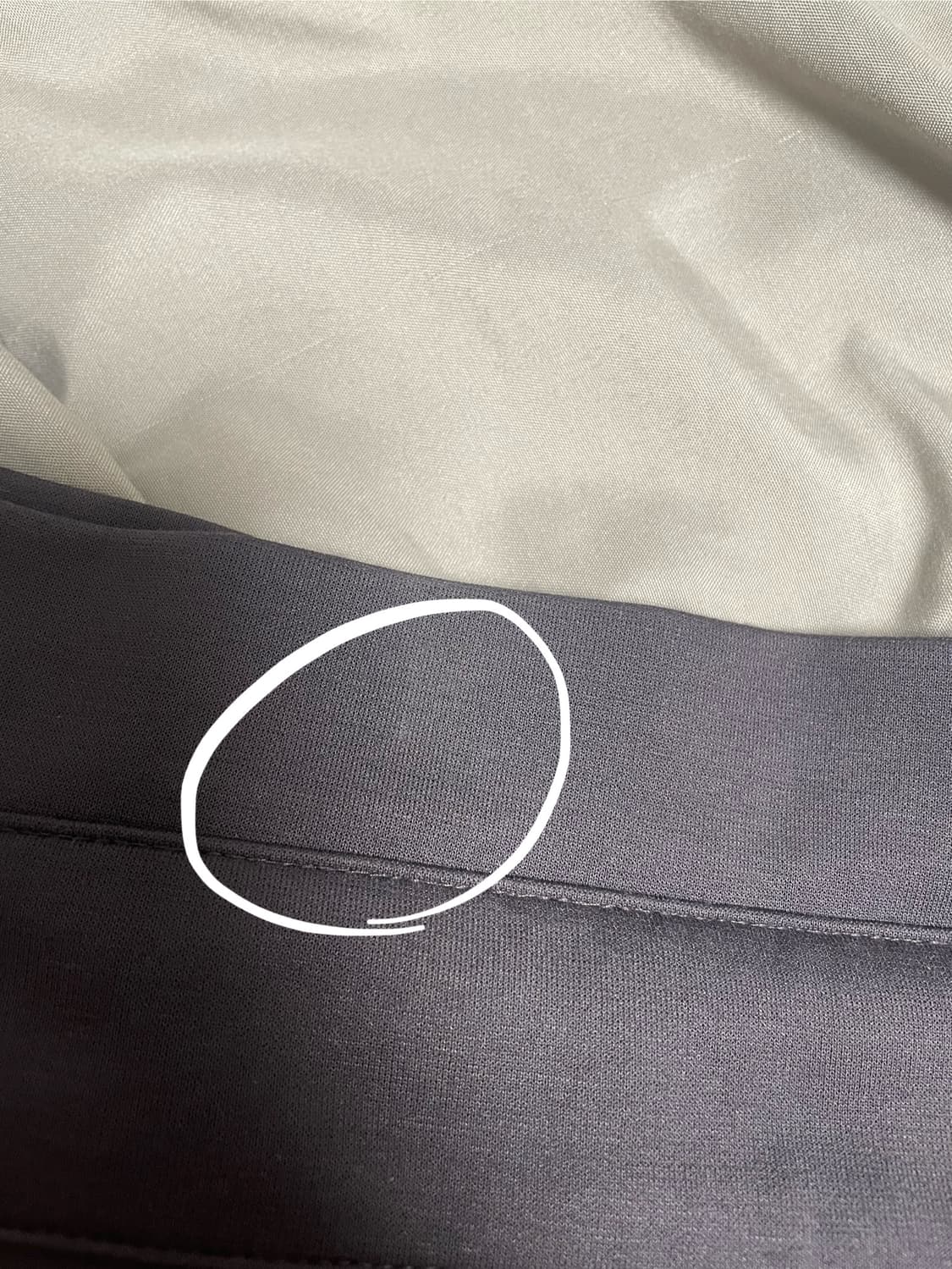 오호스 랩 오버 턱 팬츠 차콜 판매 상품이미지4