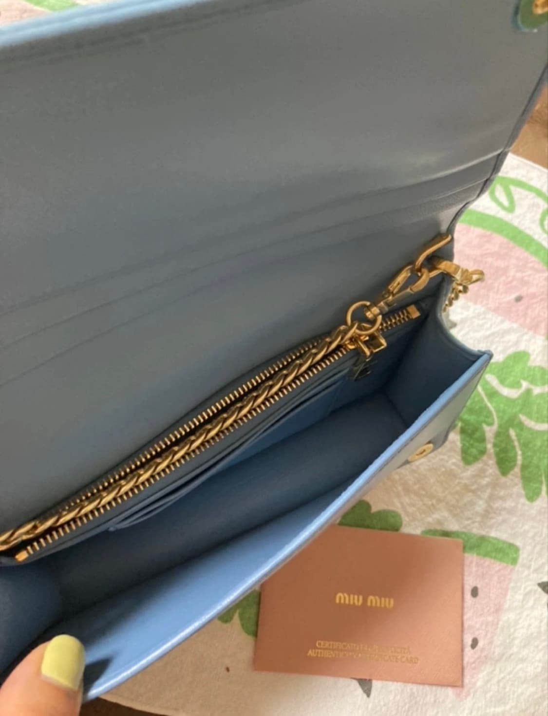 미우미우 숄더백 상품이미지3