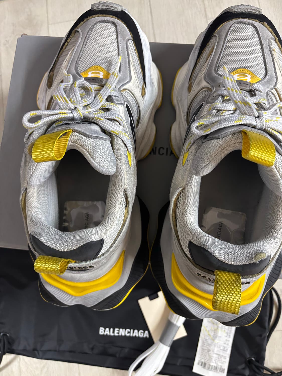 발렌시아가 카고 스니커즈 런웨이 엘로우 42사이즈 상품이미지3