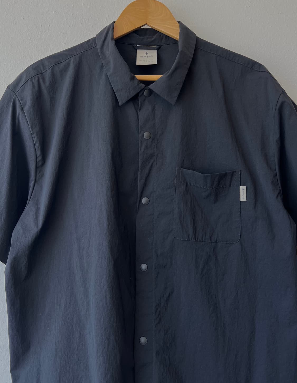 스노우피크 남성 블랙 고프코어 반팔셔츠 

 상품이미지2