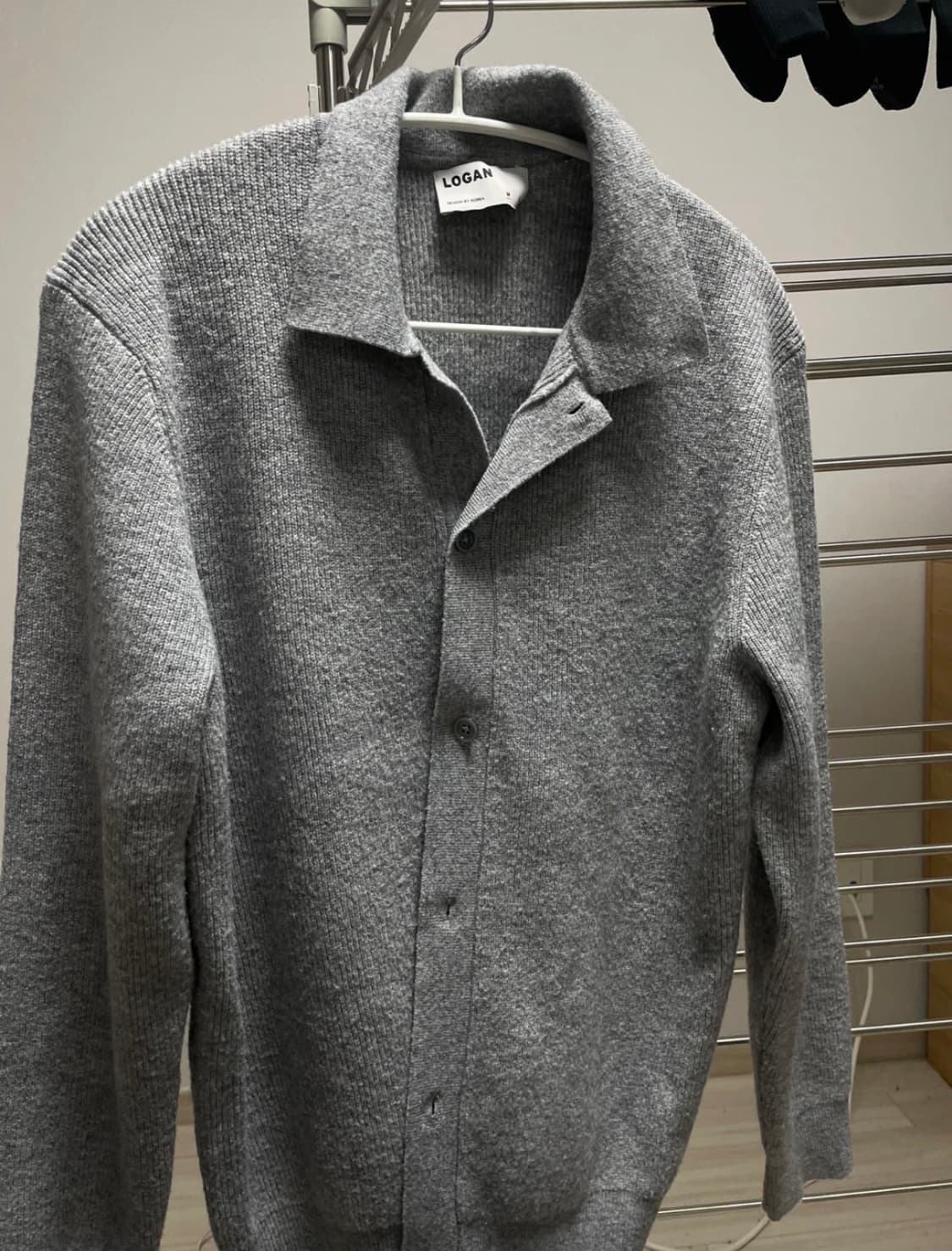 로건 가디건 m 상품이미지1