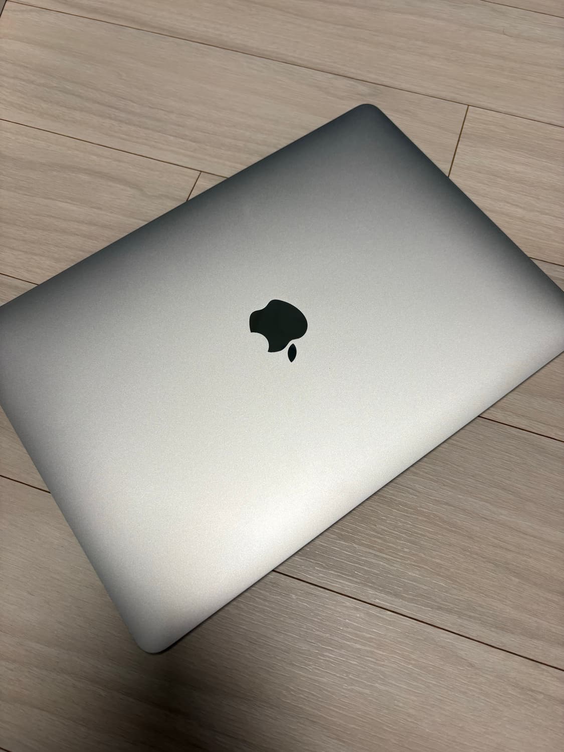 맥북에어 m1 8/256 13인치 상품이미지1