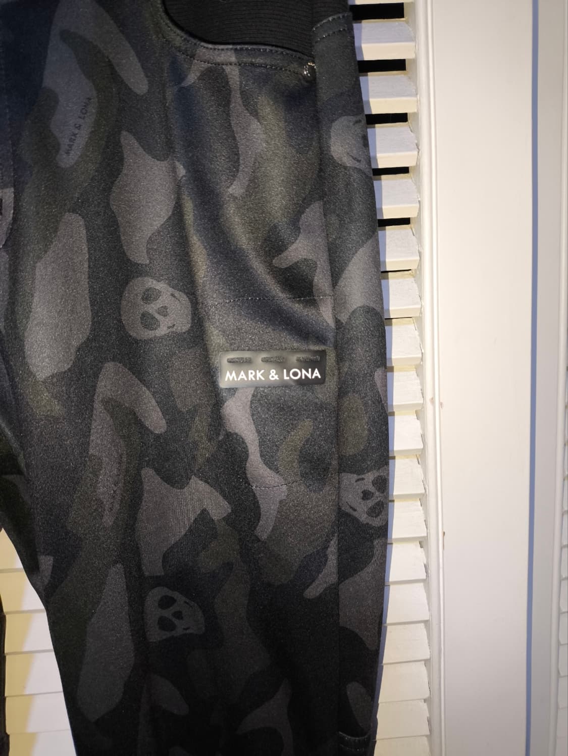 32 마크앤로나 스컬 골프웨어 바지 상품이미지2