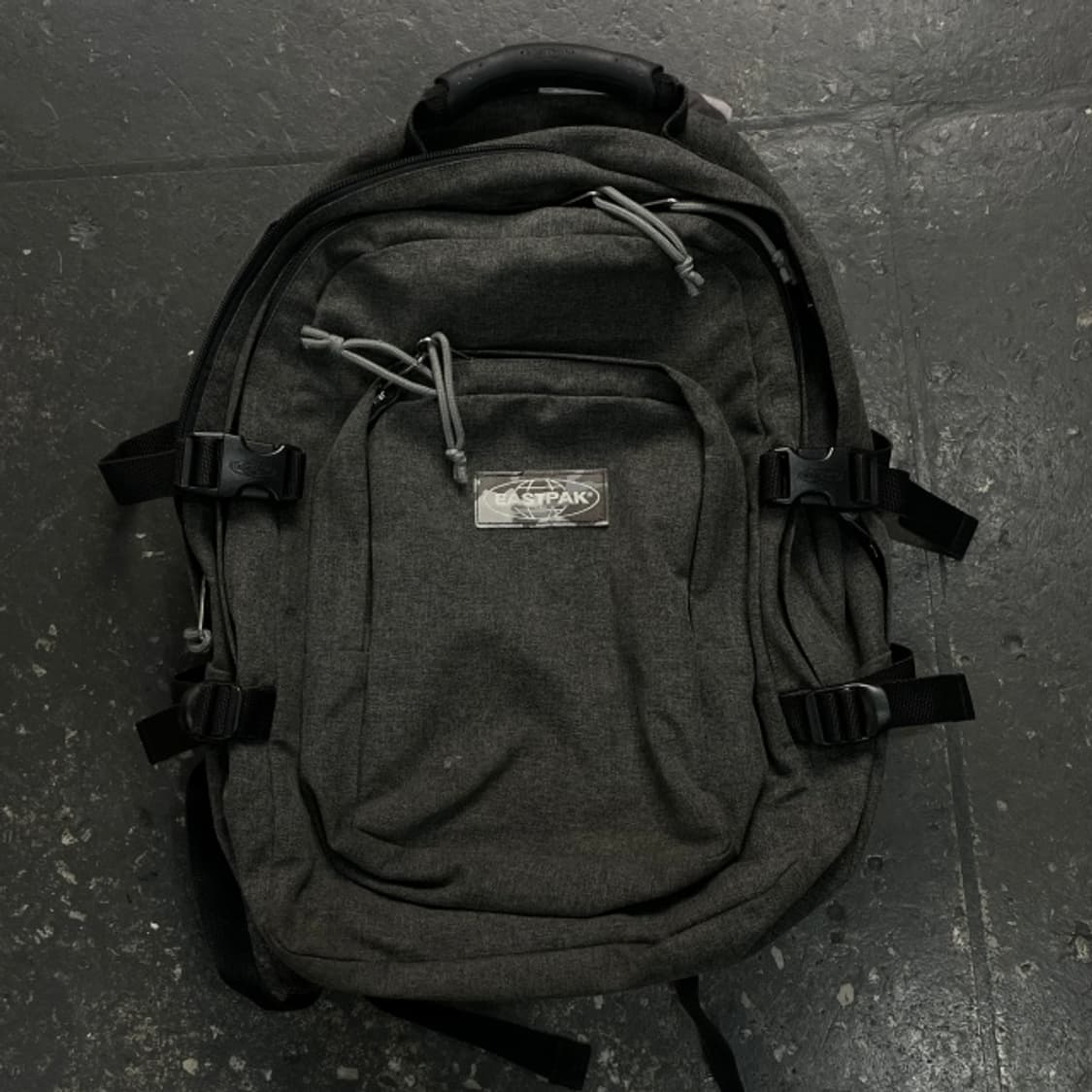 이스트팩 카모 백팩 상품이미지1