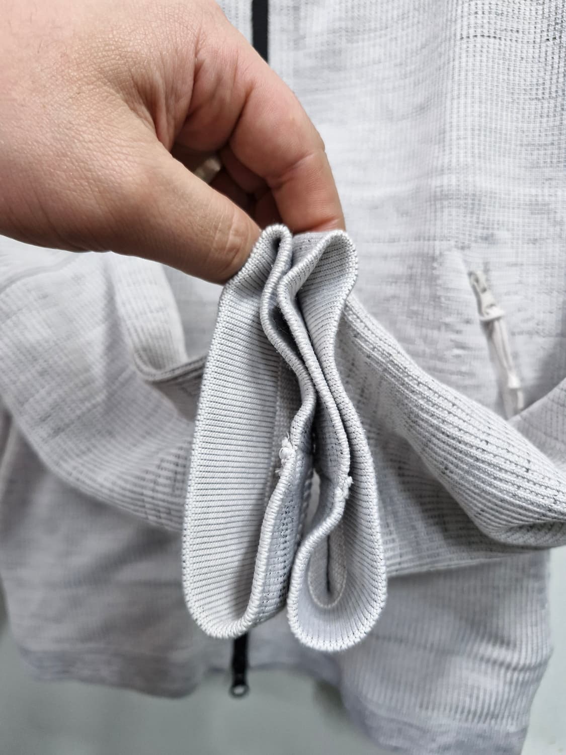 100L 아디다스 ZNE 니트 후드 집업. 상품이미지4