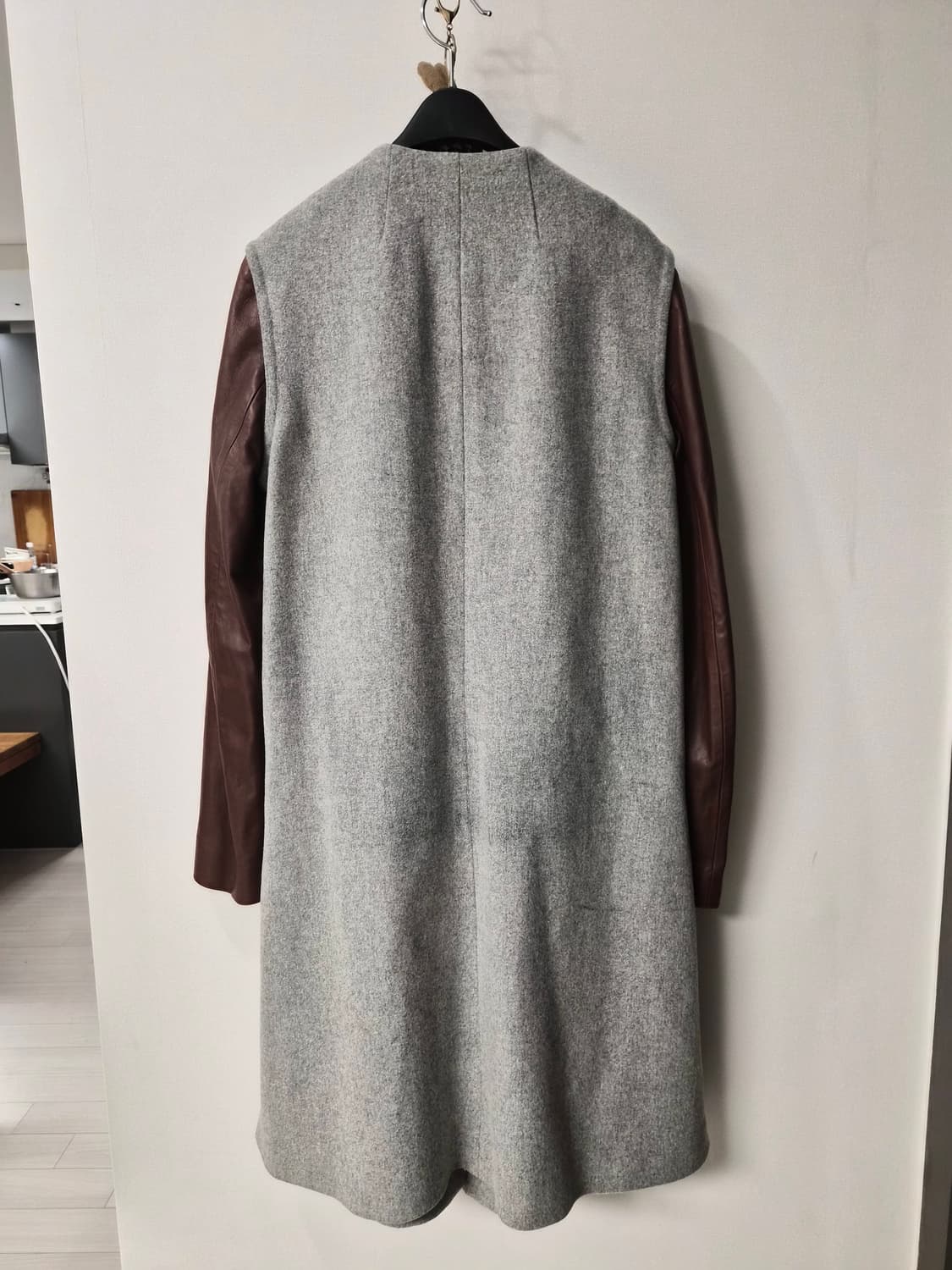 [정품] 띠어리(Theory) 울 x 램스킨 리얼 가죽 배색 롱 코트 상품이미지8