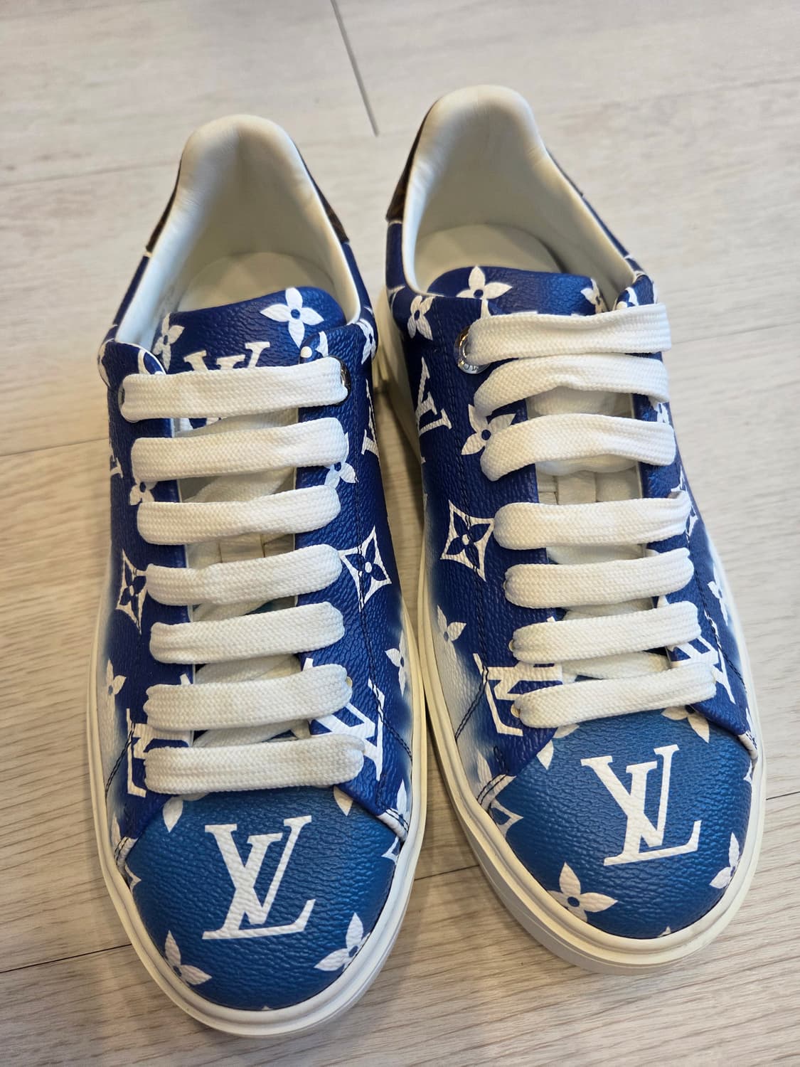 루이비통 모노그램 에스칼 타임아웃 스니커즈 상품이미지1