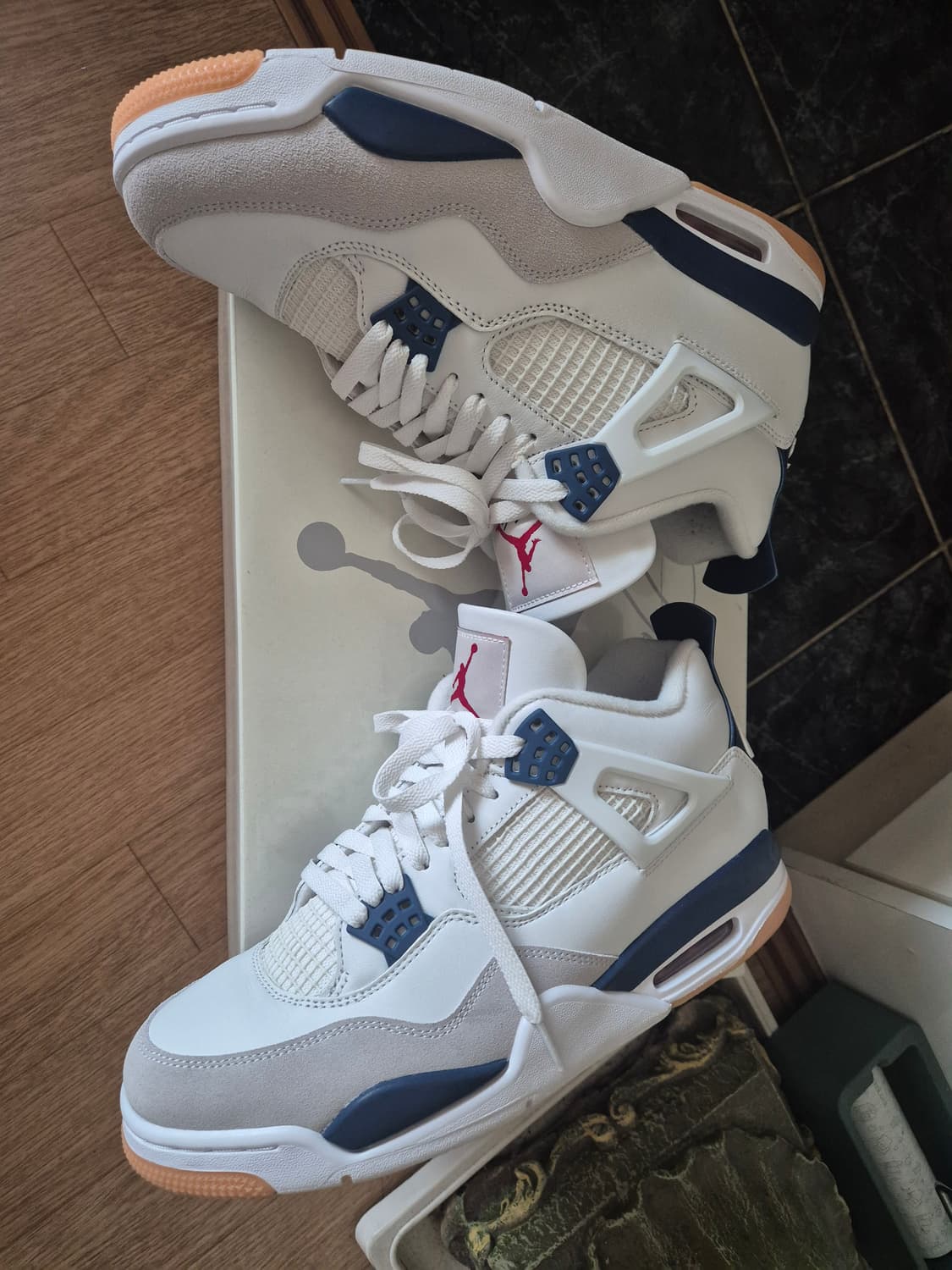 조던 4 x 나이키 SB 레트로 SP 네이비 상품이미지3