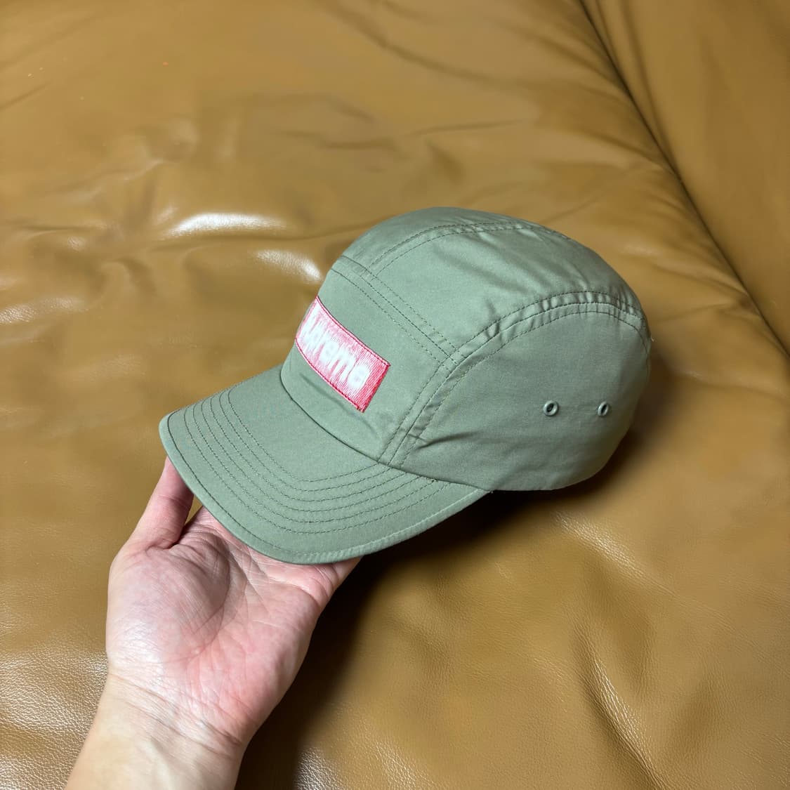 Supreme 슈프림 리버스 라벨 카키 캠프캡 모자 (Khaki) 상품이미지4