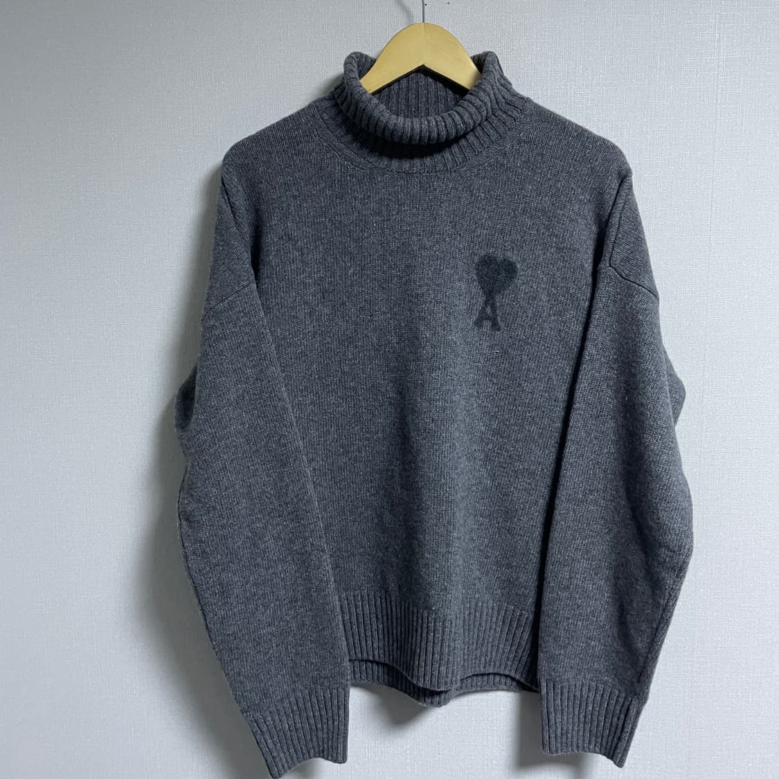 AMI 아미 빅하트 로고 터틀넥오버핏 니트 L (105 상품이미지5