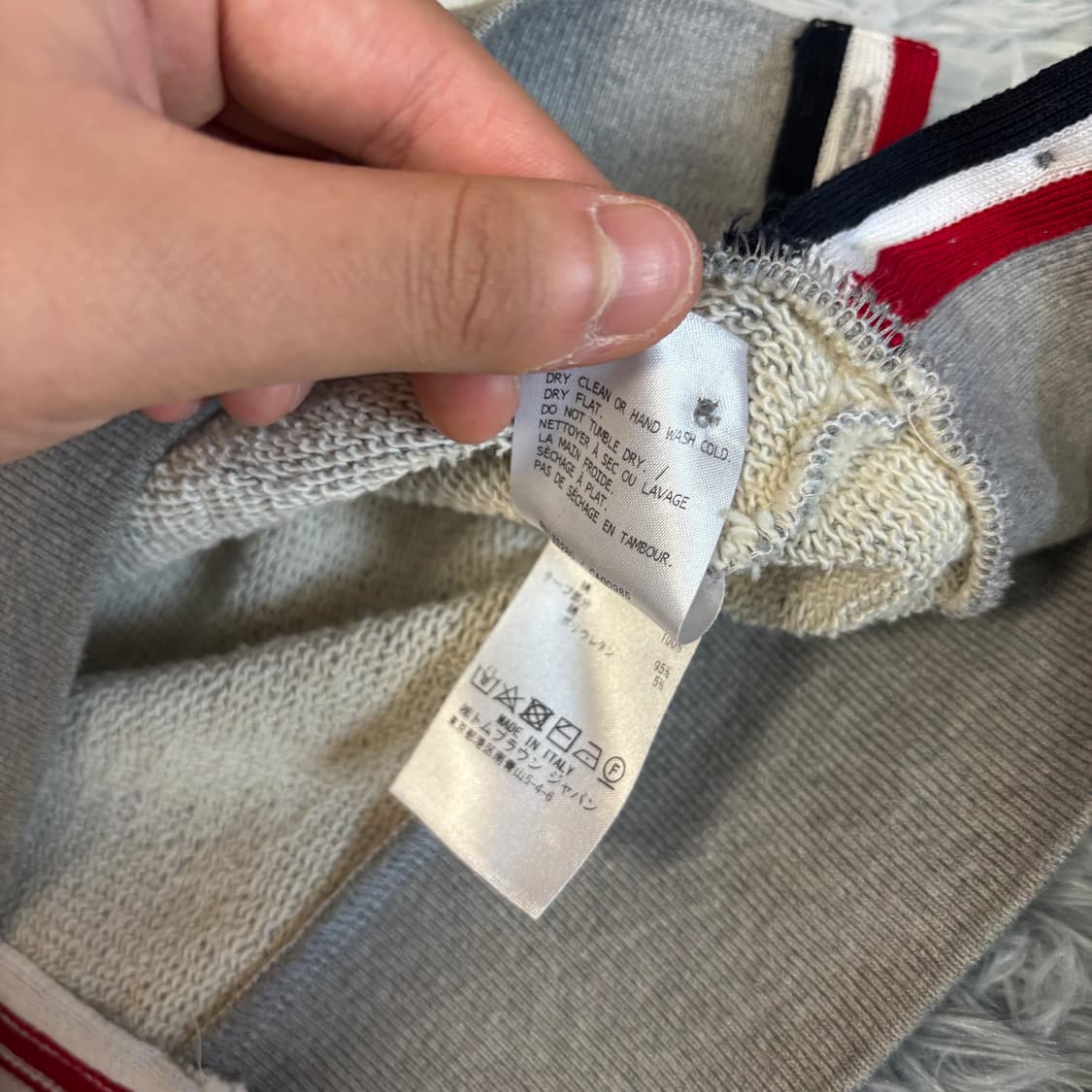 [2 Size] 톰브라운 백삼선 맨투맨 상품이미지5