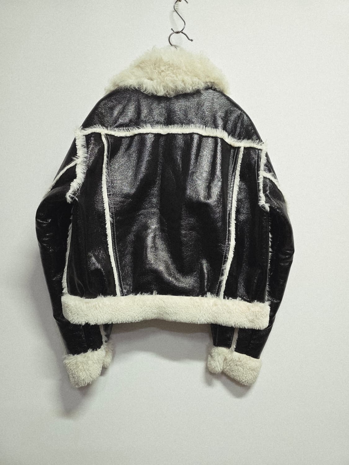 블랙 양모퍼 트리밍 크롭 자켓 상품이미지4