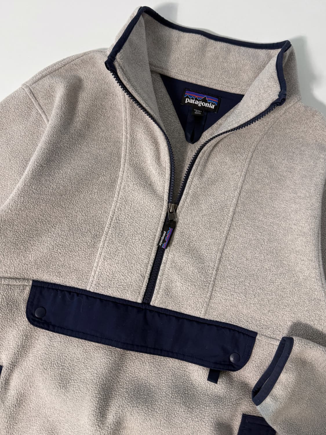 파타고니아 루즈핏 오트밀 헤더 신칠라 하프집 플리스 자켓  상품이미지3