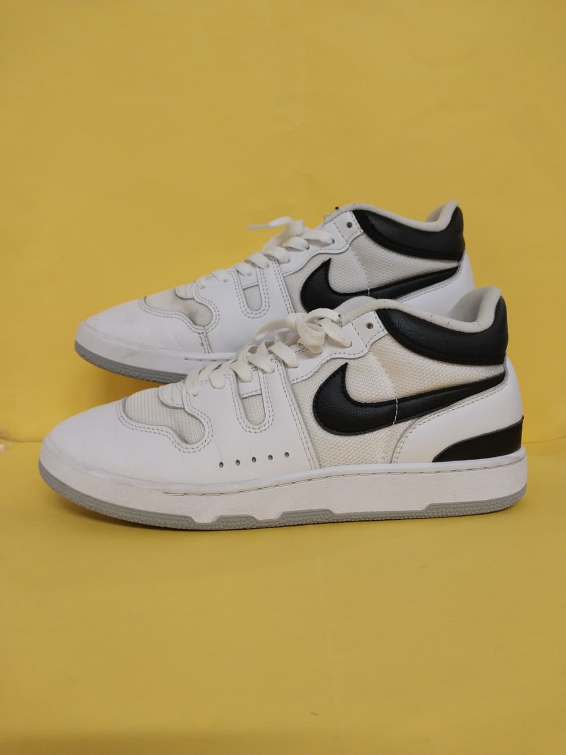 남성 나이키 맥 어택 QS SP 블랙앤화이트 운동화 (285) 상품이미지1