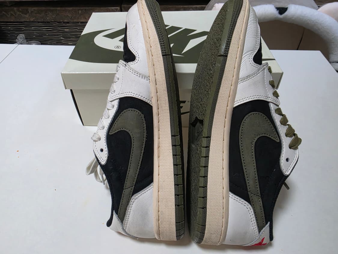 트래비스 스캇 레트로 로우 미디움 올리브 270 상품이미지6